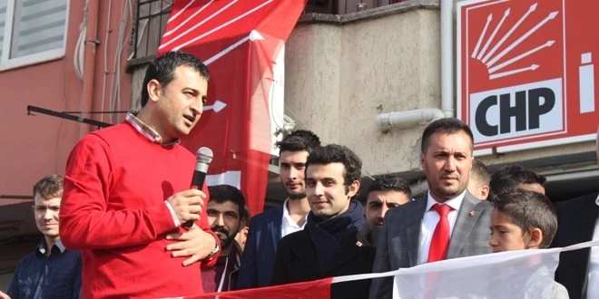 CHP’de Gençlere Övgü