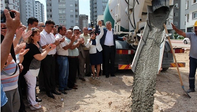 Pınar Mahallesine kapalı semt pazarı