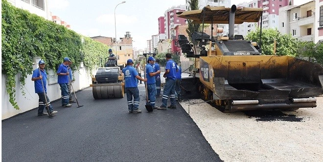 Seyhan’da günde Bin ton asfalt