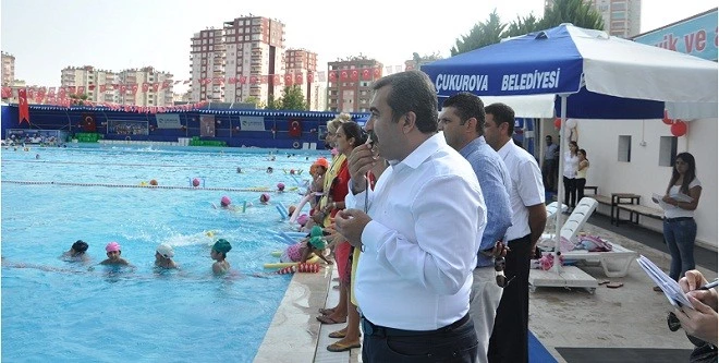 Engelli vatandaşlar havuzla buluşuyor