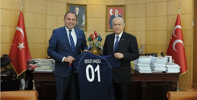 Bahçeli’ye Demirspor Forması