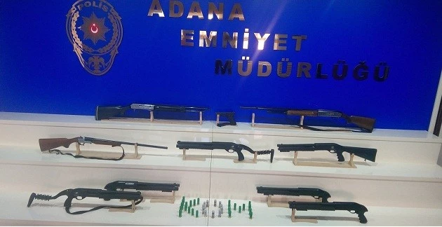 Adana’da Evlerde Silah Araması