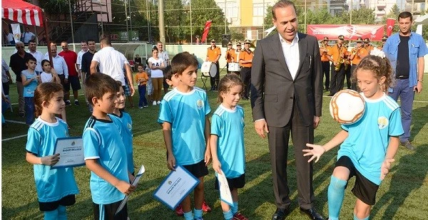 Büyükşehir Futbol Okuları sezonu kapattı.