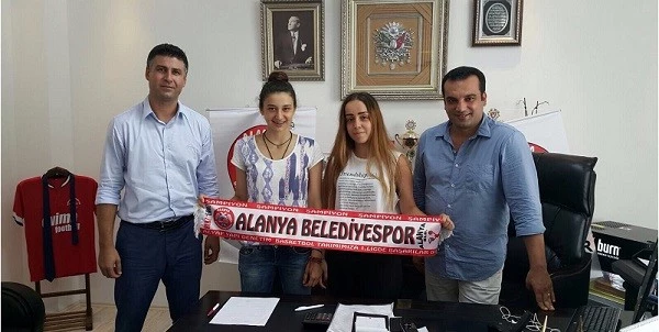 Ceren Türk Alanya’da