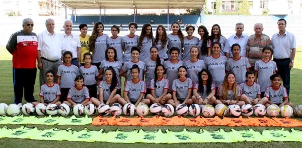 Demirspor Kadın Futbol Takımı Sezonu Açtı