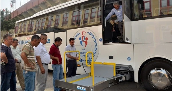 Bakanlıktan Adana’ya Engelli Otobüsü