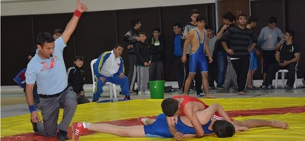 Adana’dan 9 Güreşçi Milli Takıma