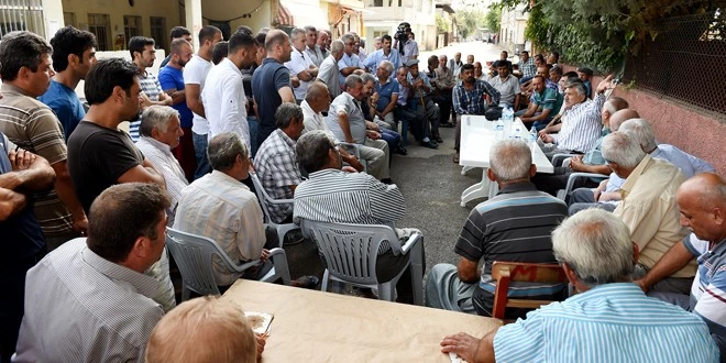 Karalar, Bayramı da Halkın Arasında Geçirdi