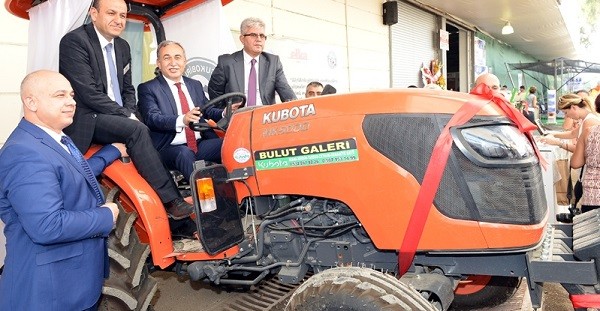 vali_traktor