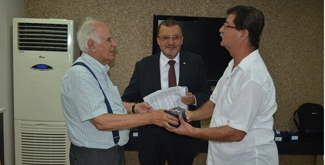 Adana’da Mimarlara Plaket