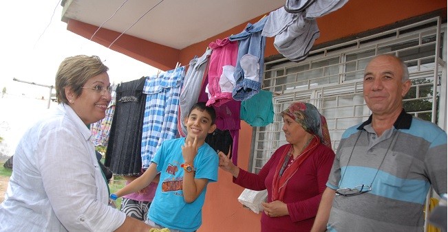 nesrin_gochan_secim_ev_ziyaret (3)
