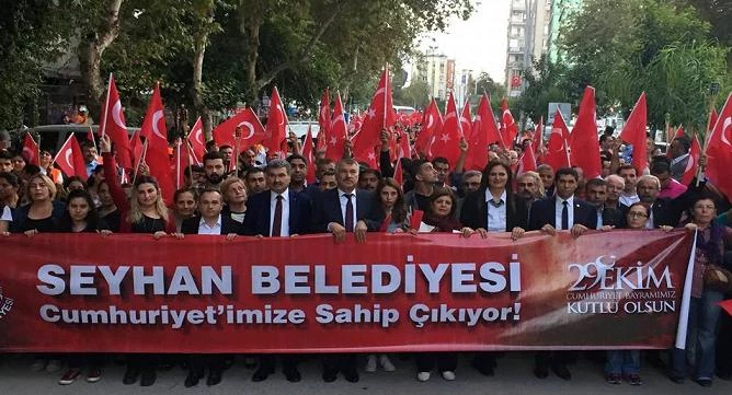 Bağdat Caddesi’nde Cumhuriyet Yürüyüşü