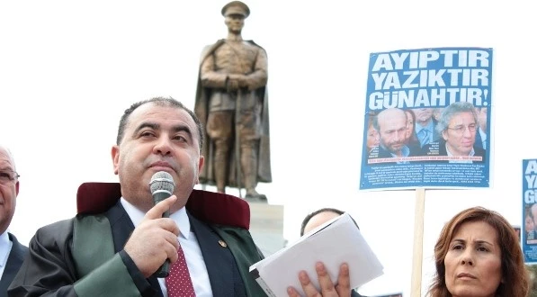 Adana’da Tutuklanan Gazeteciler İçin Avukatlar yürüdü