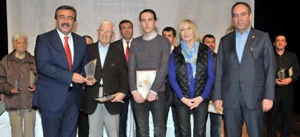 Ayşe Kulin: Yine De Enseyi Karartmayın