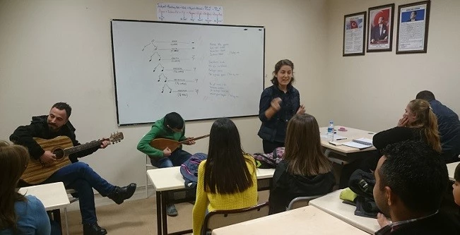 Grup Yorum’dan Adana’da Halk Korosu