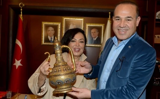 Türkan Şoray’dan Adana ziyareti