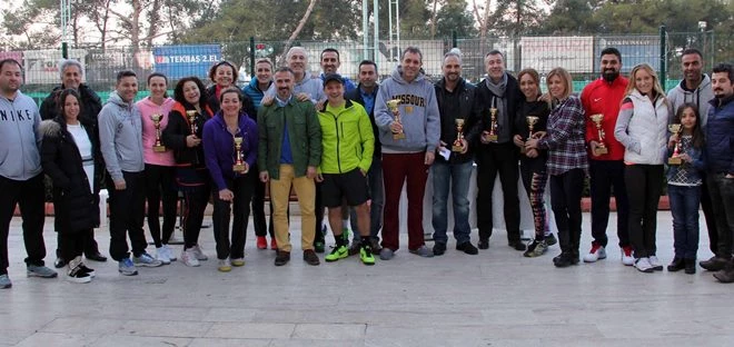 Tenis Şampiyonlarına Kupa