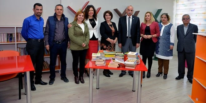 Dağlıoğlu’na ÇYDD’den Kitap Bağışı