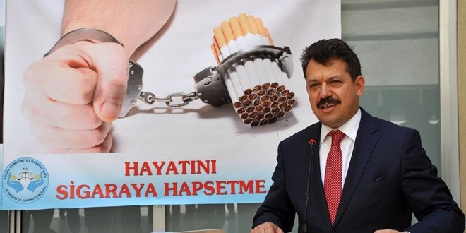 Bu kez Kalemi Değil Sigarayı Kırdılar