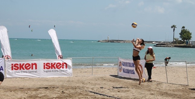 universiteler_voleybol_yumurtalik_ (3)