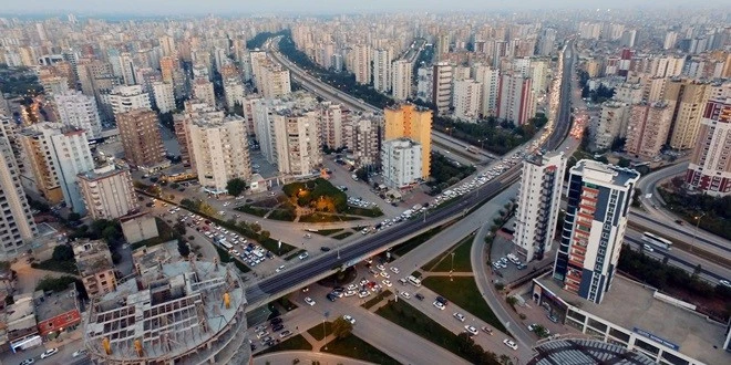 ÖZLEMİMİZ, GELECEĞE UMUTLA BAKAN BİR TÜRKİYE