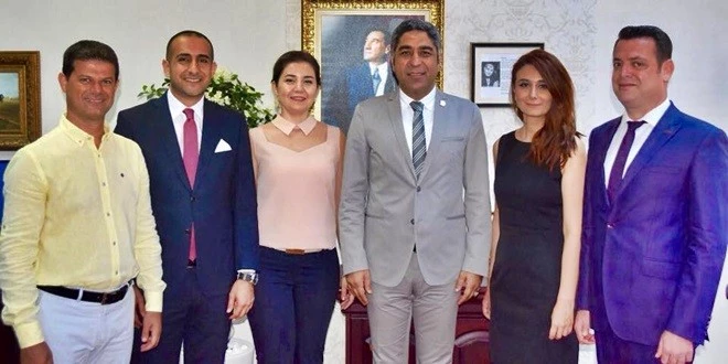 VELİ KÜÇÜK DEMOKRATLARDA TEK ADAY