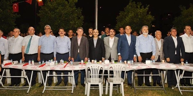 ADANA MERKEZ PARKTA 15 TEMMUZ KUTLAMASI