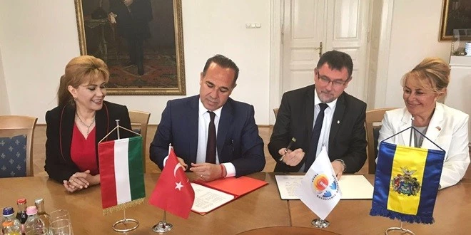 ADANA DEBRECEN İLE KARDEŞ ŞEHİR OLDU