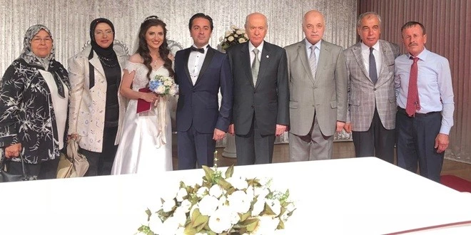 KEÇİLERE GÜLÜMSEMEYİ UNUTMAYIN!