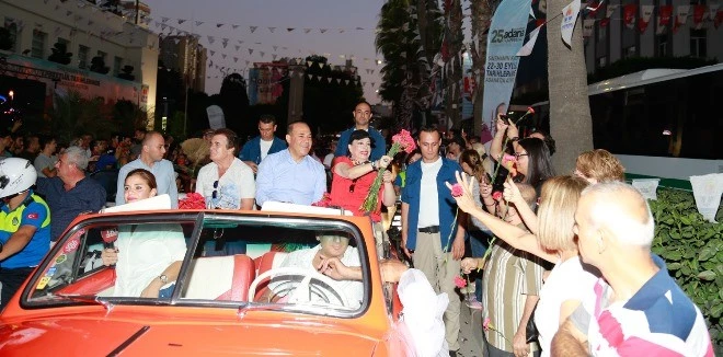 ADANA’DA SEVGİ KORTEJİ VE SERTAP ERENER KONSERİ