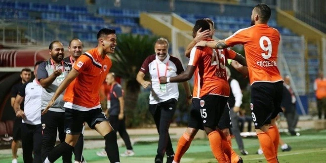 ADANASPOR BALIKESİR’İ 2-1 YENDİ