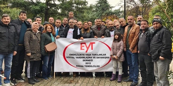 “MİMARLIK MESLEĞİ YÖNETMELİK KOŞULLARINA HAPSEDİLMEKTEDİR”