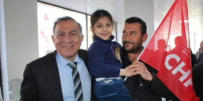 AKAY KARATAŞ’A YILDIZ VE KARALAR’A OY İSTEDİ