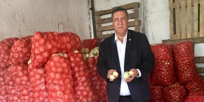 “SOĞAN İTHALİNDE FİYATINDA ARTIŞINI ÖNLEYEMEDİ”