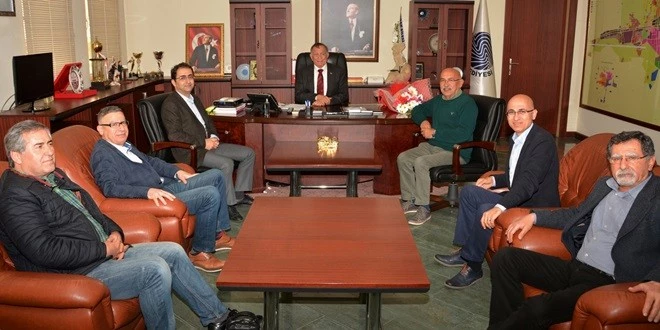ADANA ÖNCELİKLİ PROJELER ÖNE ÇIKARILMALI