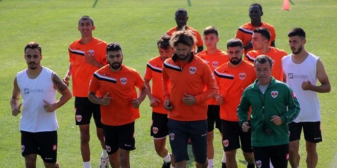 ADANALI ÖĞRENCİLER SABANCI ÜNİVERSİTESİ LİSE YAZ OKULLARINDA