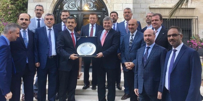 KARALAR DÜNYA BELEDİYELER BİRLİĞİ EŞ BAŞKANI SEÇİLDİ