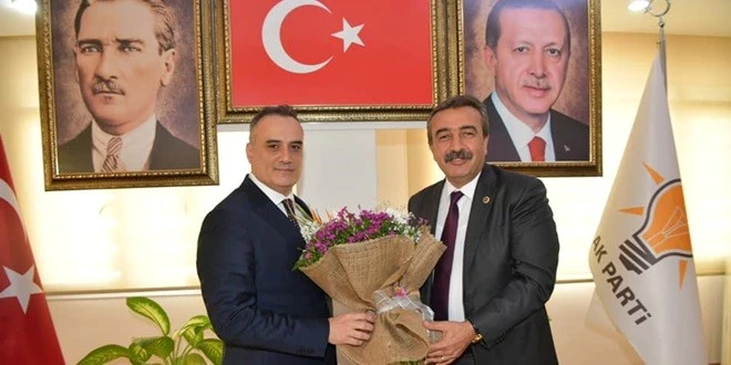 CHP’Lİ BELEDİYE BAŞKANINDAN AK PARTYİ ZİYARETİ