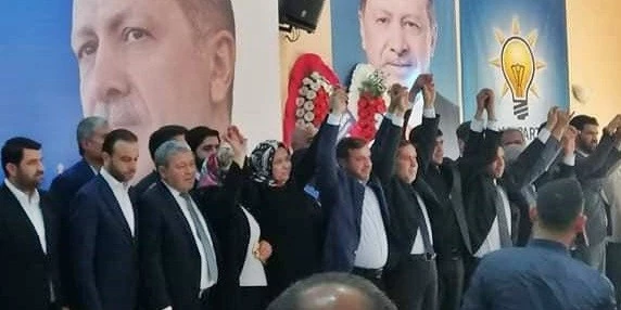  AK PARTİ KARAİSALI’DA YENİ BAŞKAN OSMAN KURDAK