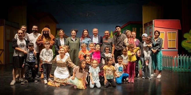 “EN İYİ ARKADAŞIM” SEYHAN’DA ÇOCUKLARLA BULUŞTU