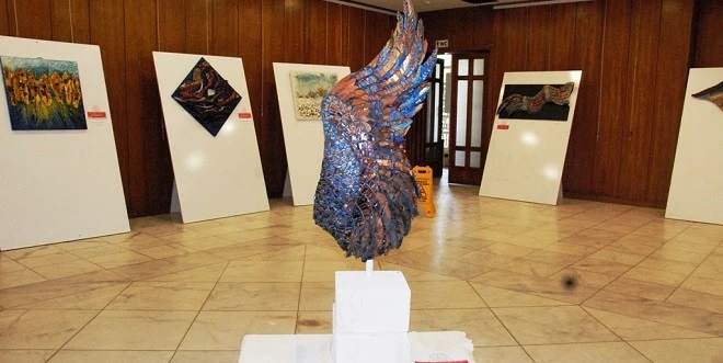 ADANA’DA “YER DEMİR GÖK BAKIR” MOZAİK SERGİSİ