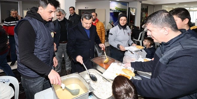 YÜREĞİR’DE TÜM TESİSLER DEPREMZEDELERE AÇILDI