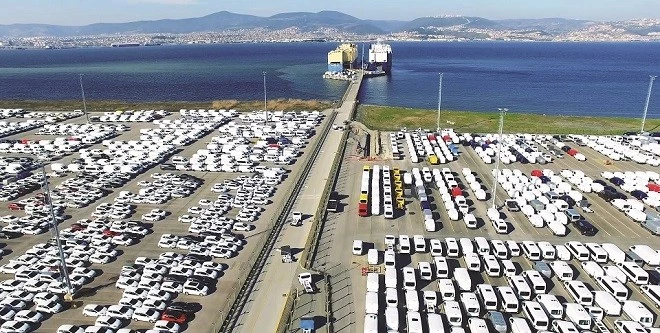 OTOMOTİVDE NİSAN AYI İHRACATI 2,7 MİLYAR DOLAR  