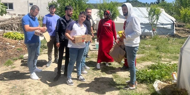 Ç.Ü’DEN DEPREM BÖLGELERİNE YARDIM