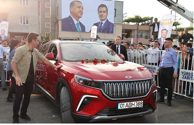 ÖMER ÇELİK’İN TOGG’U ADANA’DA