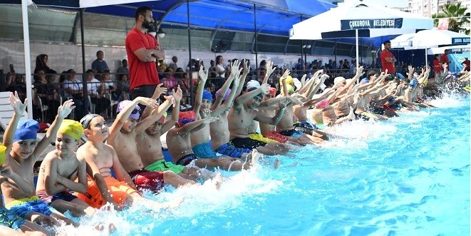 <strong>ÇUKUROVA’DA YÜZME KURSLARINA REKOR BAŞVURU </strong>