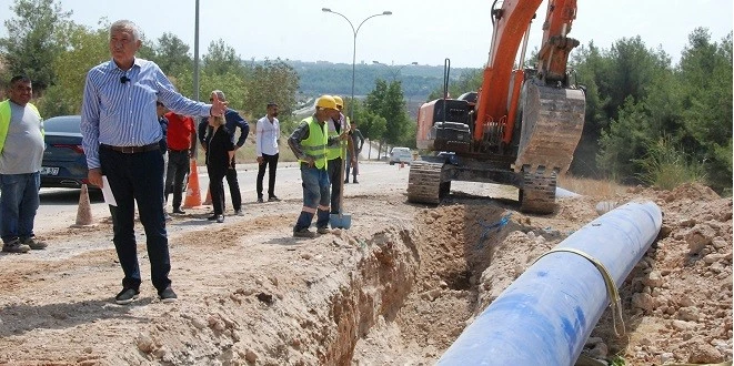 <strong>BÜYÜKŞEHİR, SARIÇAM’IN SU SORUNUNU ÇÖZÜYOR</strong>