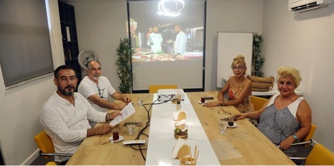 ATIK YEMEKLER SOKAKTAKİ HAYVANLARA GİDECEK