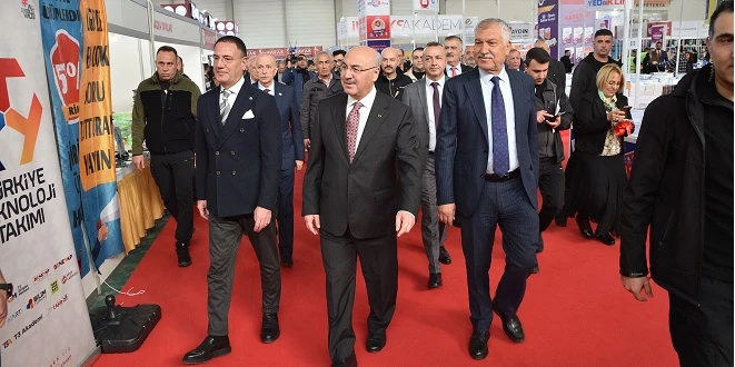 YILIN İLK KİTAP FUARI ADANA’DA AÇILDI