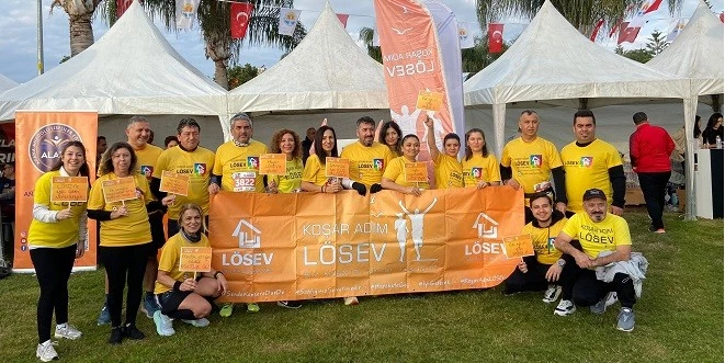 KURTULUŞ YARI MARATONU’NDA ÇOCUKLAR İÇİN KOŞTU